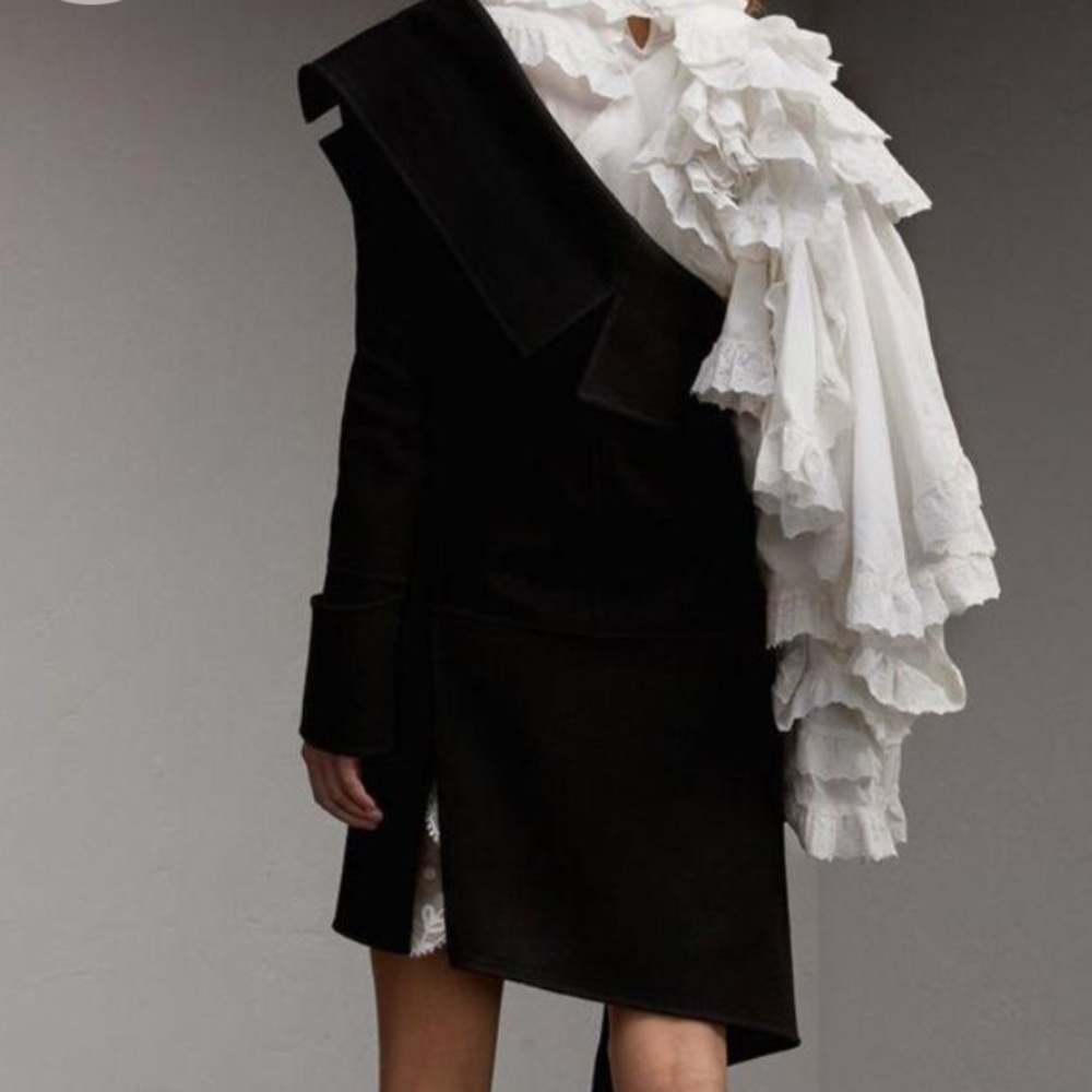 Burberry runway deconstructed wool coat sold out - Picture 6 of 8